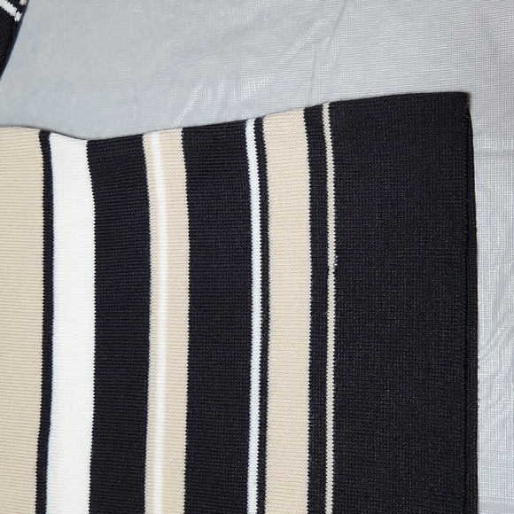 Reitmans Top - Picture 2 of 9